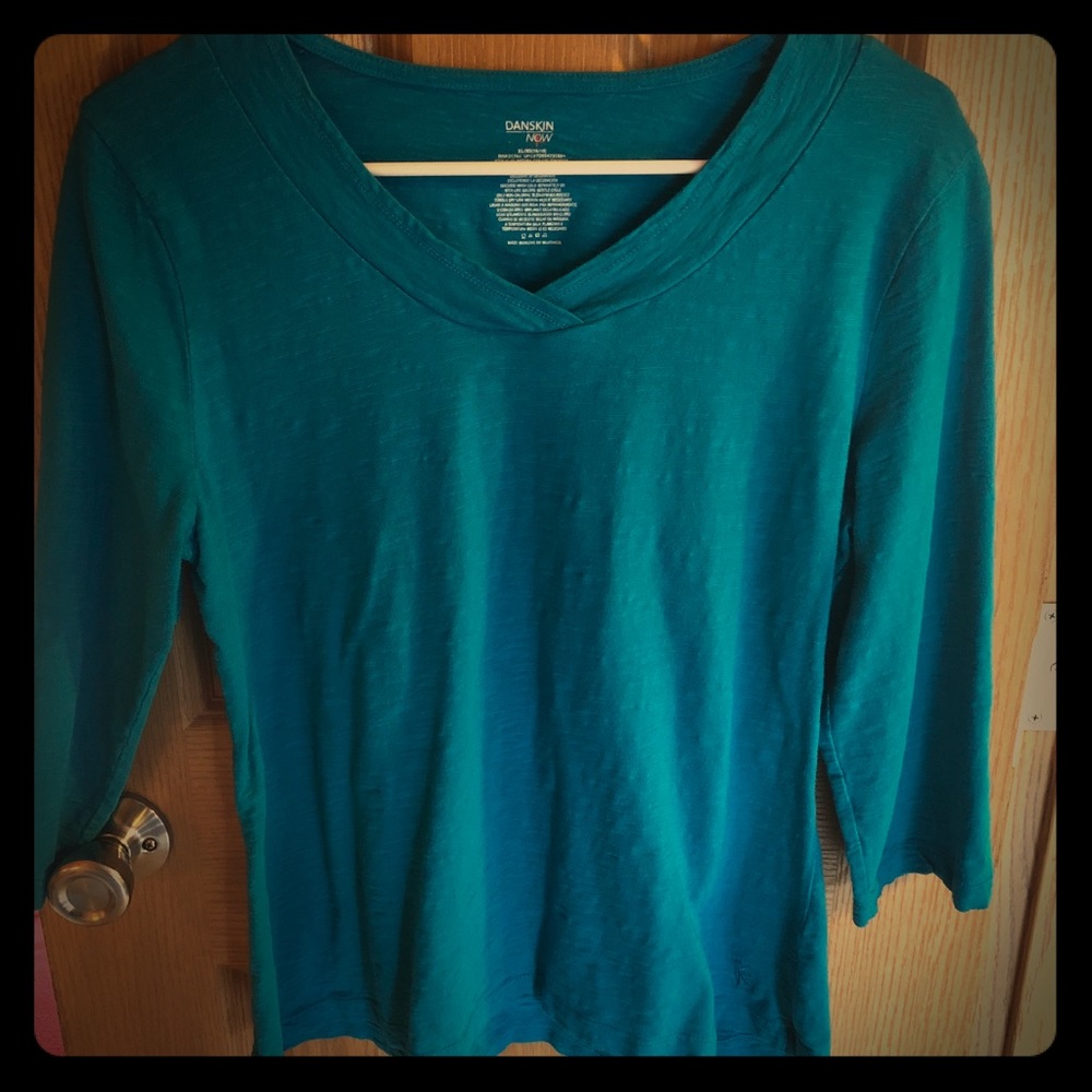 Danskin now shirt sz XL